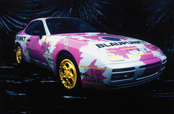 Porsche 944 Turbo  in pink-wei